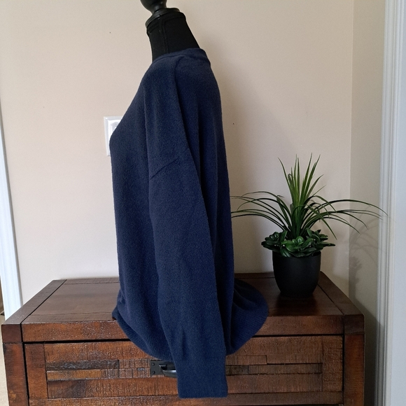 Tilley Crewneck Sweater Women's Size Large Blue Relaxed Fit Cozy Teddy Soft - Picture 7 of 13